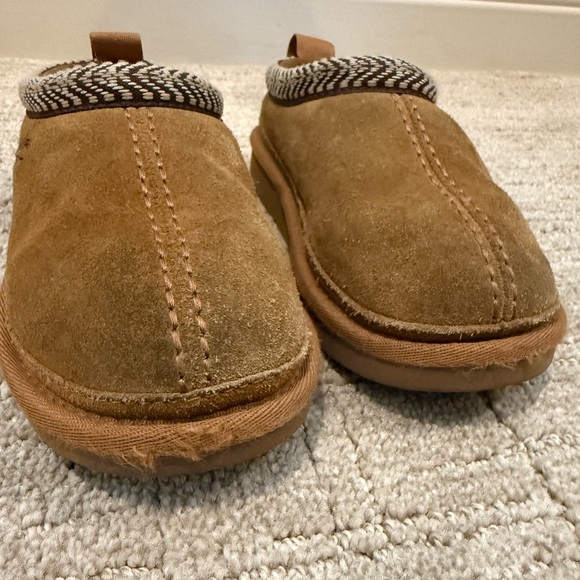 Koolaburra Tan Kids Burree shoes size 12 toddler **see pictures** - Picture 3 of 7